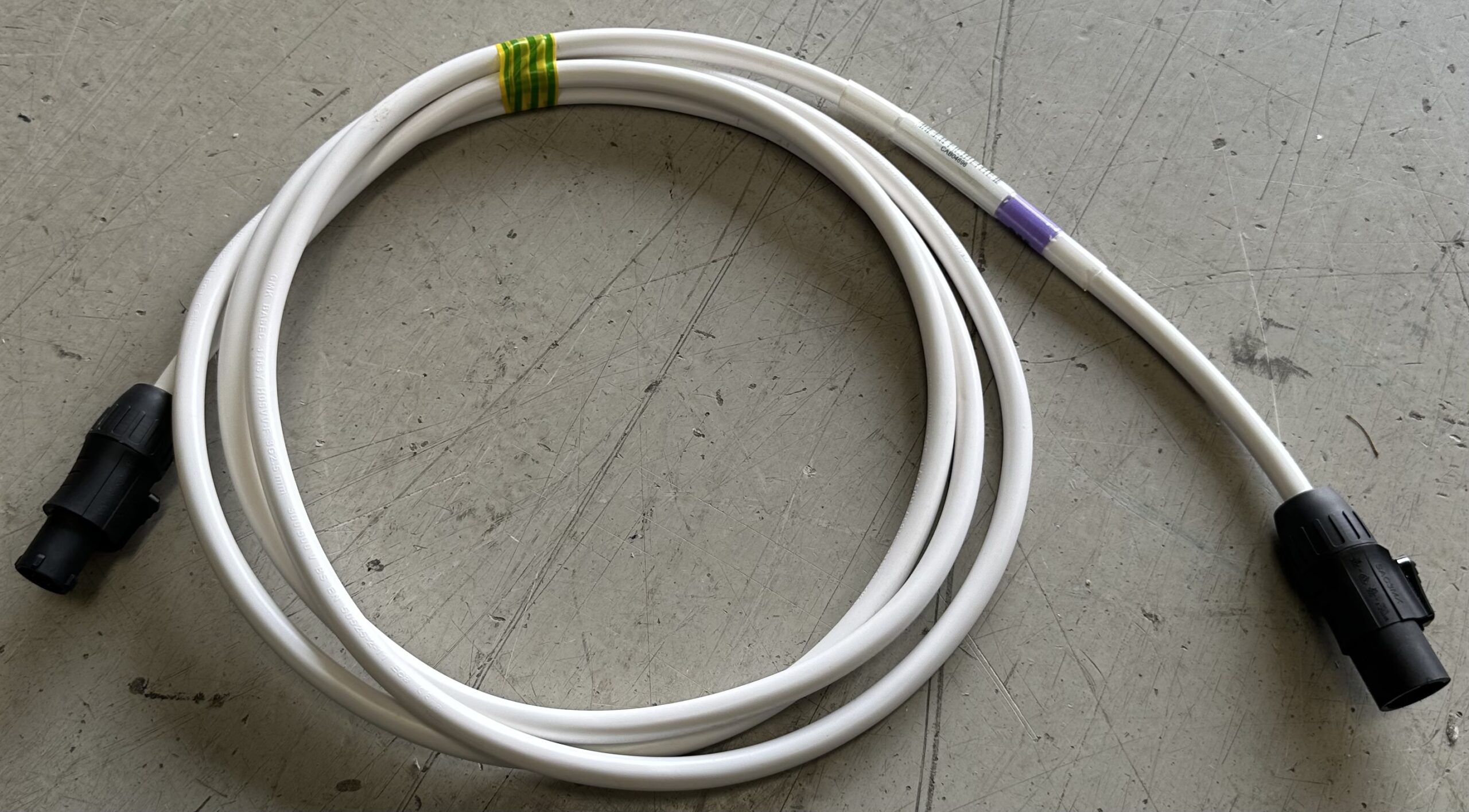 TRUE1 TRS 3m (White)