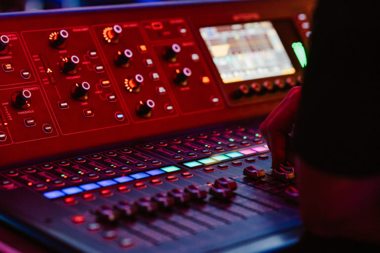 Mixing desk